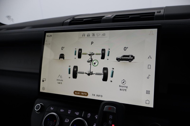  LAND ROVER DEFENDER 3.0 D250 X-Dynamic SE 110 5dr Auto 5319405