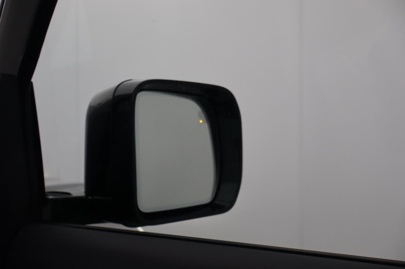  LAND ROVER DEFENDER 3.0 D250 X-Dynamic SE 110 5dr Auto 5319391