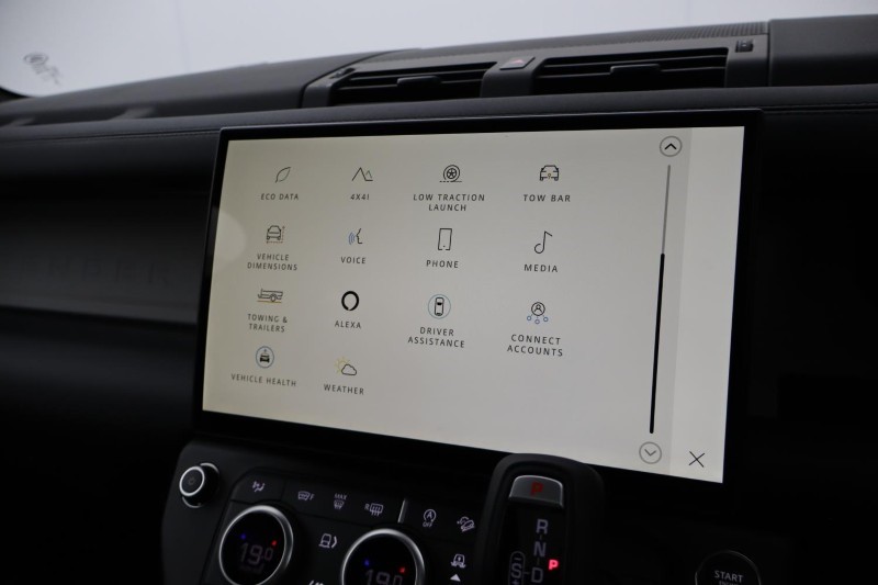  LAND ROVER DEFENDER 3.0 D250 X-Dynamic SE 110 5dr Auto 5319408