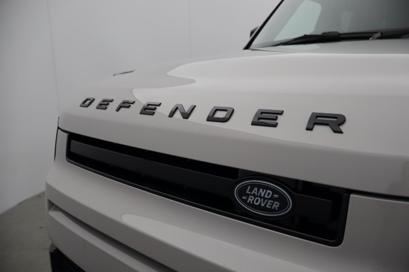  LAND ROVER DEFENDER 3.0 D250 X-Dynamic SE 110 5dr Auto 5319431