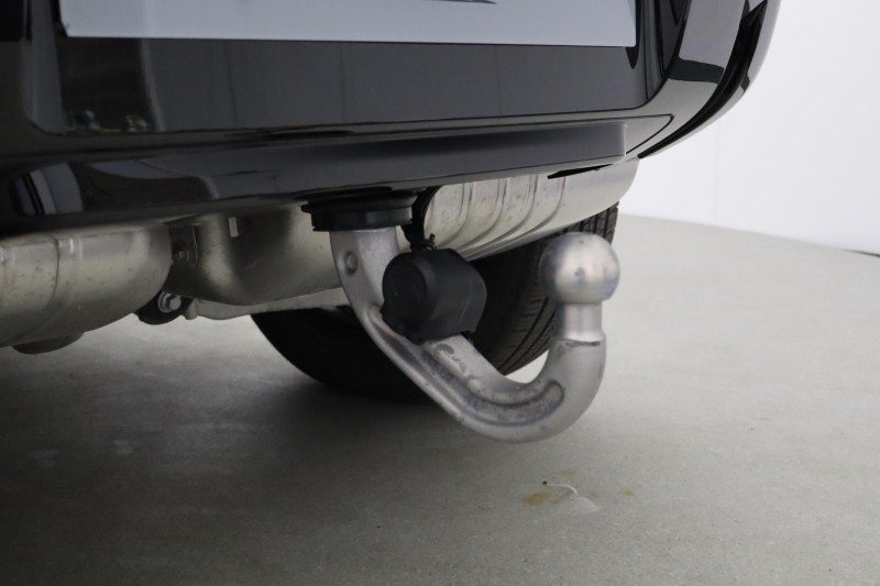  LAND ROVER DEFENDER 3.0 D250 X-Dynamic SE 110 5dr Auto 5319364