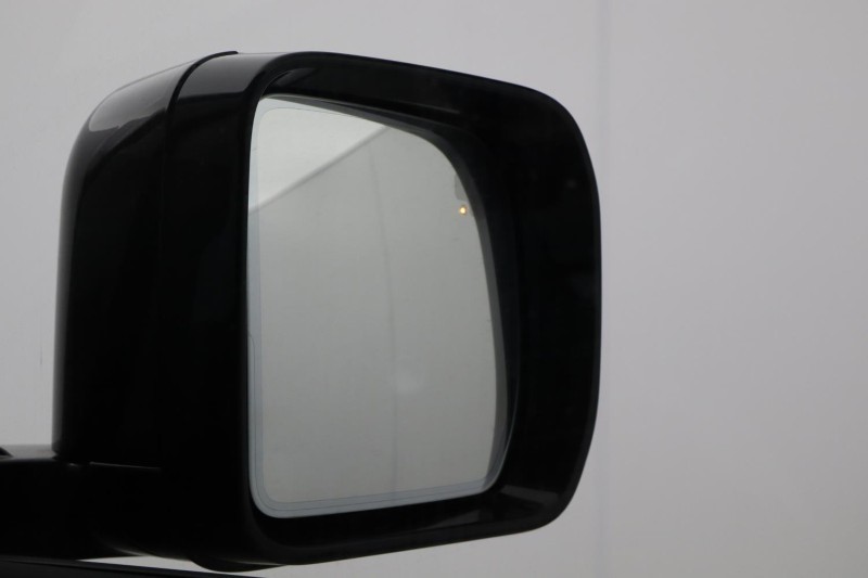  LAND ROVER DEFENDER 3.0 D250 X-Dynamic SE 110 5dr Auto 5319420