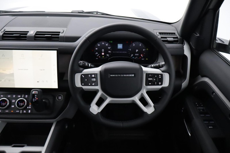  LAND ROVER DEFENDER 3.0 D250 X-Dynamic SE 110 5dr Auto 5319385