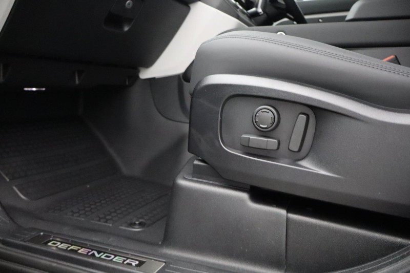  LAND ROVER DEFENDER 3.0 D250 X-Dynamic SE 110 5dr Auto 5319377
