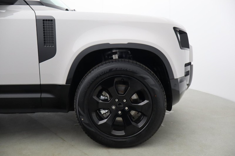  LAND ROVER DEFENDER 3.0 D250 X-Dynamic SE 110 5dr Auto 5319429