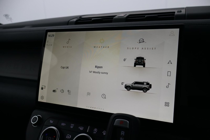  LAND ROVER DEFENDER 3.0 D250 X-Dynamic SE 110 5dr Auto 5319413