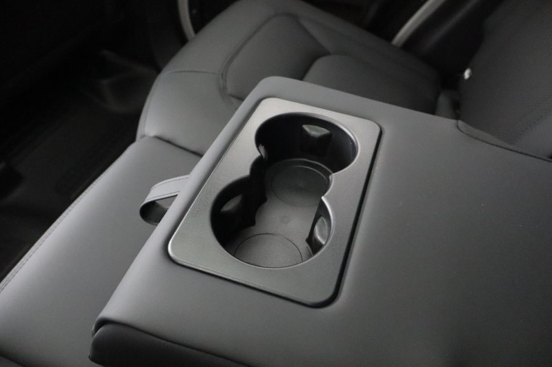  LAND ROVER DEFENDER 3.0 D250 X-Dynamic SE 110 5dr Auto 5319379