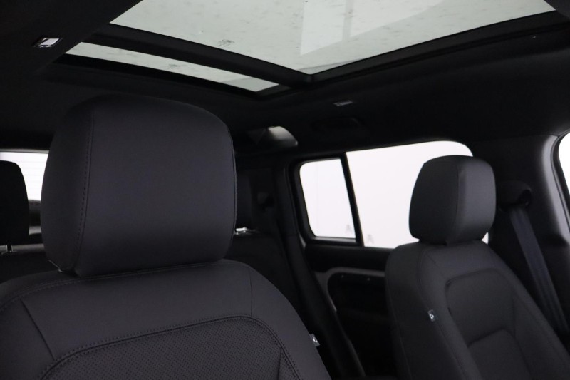  LAND ROVER DEFENDER 3.0 D250 X-Dynamic SE 110 5dr Auto 5319396