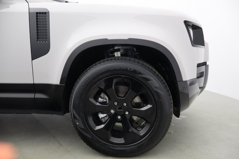  LAND ROVER DEFENDER 3.0 D250 X-Dynamic SE 110 5dr Auto 5319428