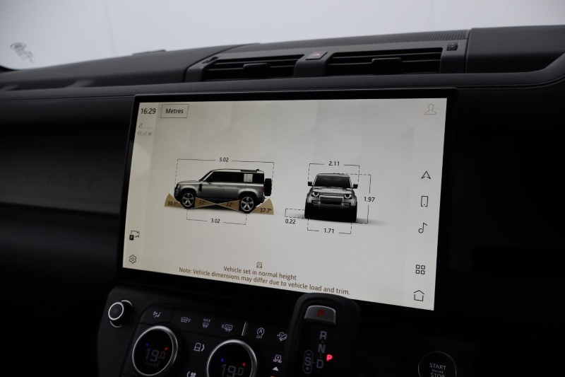  LAND ROVER DEFENDER 3.0 D250 X-Dynamic SE 110 5dr Auto 5319407