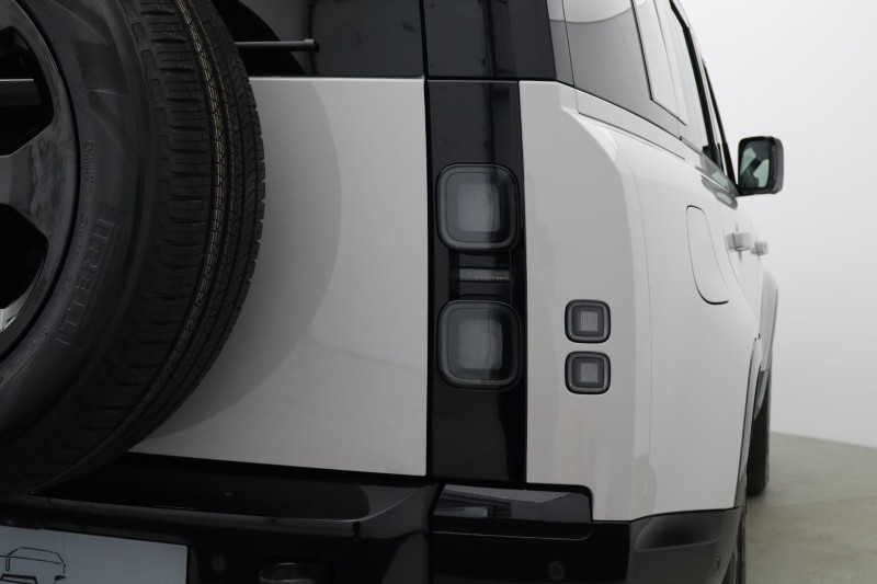  LAND ROVER DEFENDER 3.0 D250 X-Dynamic SE 110 5dr Auto 5319361