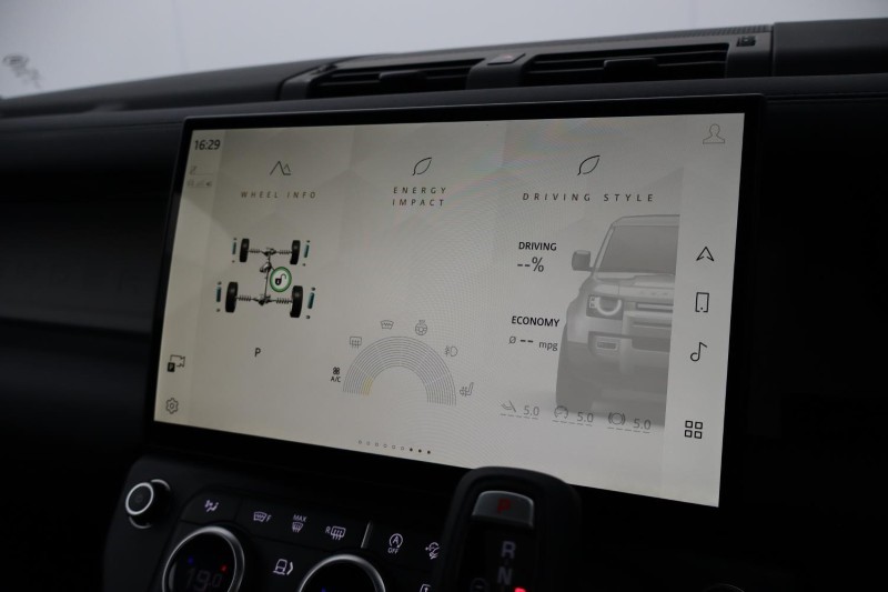  LAND ROVER DEFENDER 3.0 D250 X-Dynamic SE 110 5dr Auto 5319415