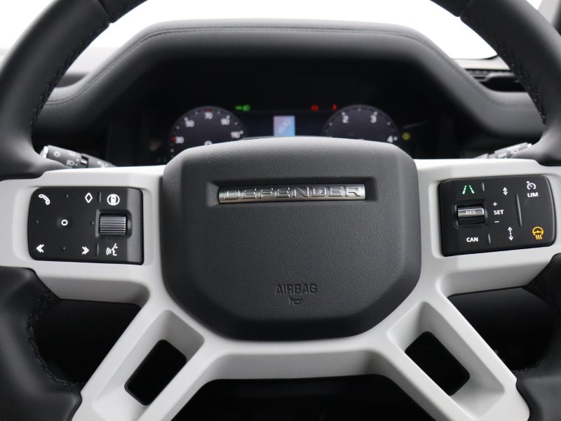  LAND ROVER DEFENDER 3.0 D250 X-Dynamic SE 110 5dr Auto 5433492