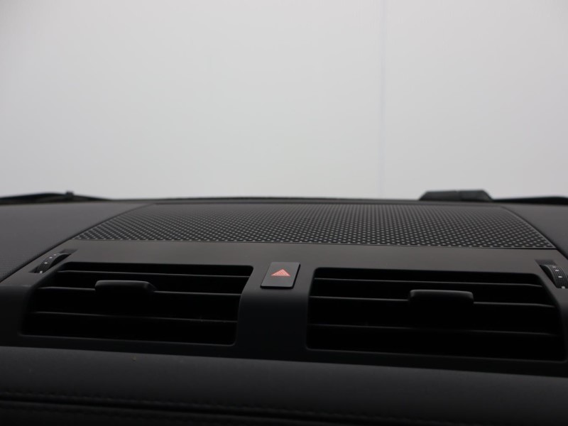  LAND ROVER DEFENDER 3.0 D250 X-Dynamic SE 110 5dr Auto 5433491