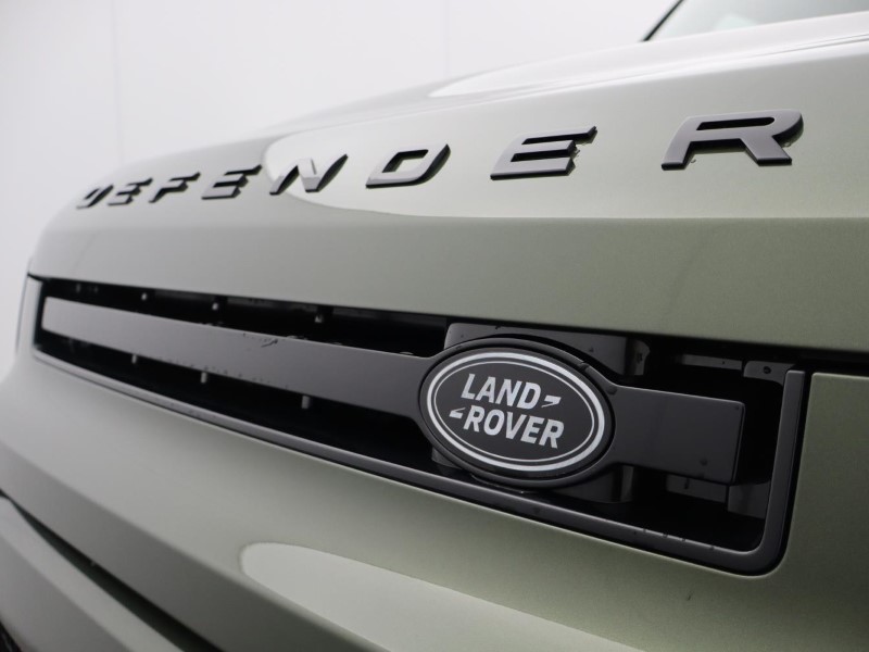  LAND ROVER DEFENDER 3.0 D250 X-Dynamic SE 110 5dr Auto 5433504