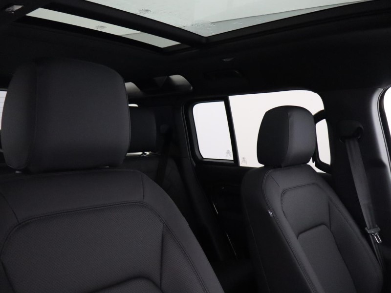  LAND ROVER DEFENDER 3.0 D250 X-Dynamic SE 110 5dr Auto 5433470