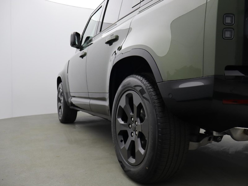  LAND ROVER DEFENDER 3.0 D250 X-Dynamic SE 110 5dr Auto 5433429