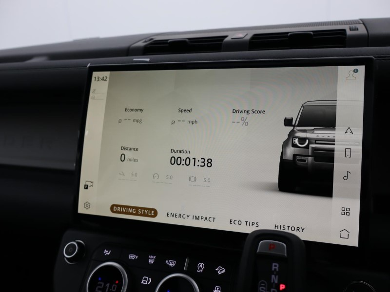  LAND ROVER DEFENDER 3.0 D250 X-Dynamic SE 110 5dr Auto 5433488