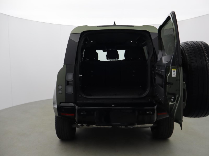  LAND ROVER DEFENDER 3.0 D250 X-Dynamic SE 110 5dr Auto 5433434