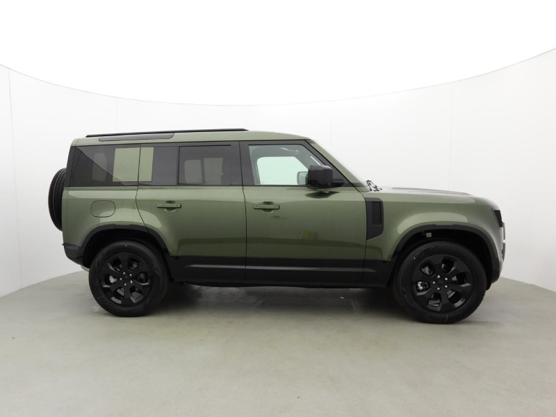  LAND ROVER DEFENDER 3.0 D250 X-Dynamic SE 110 5dr Auto 5433420