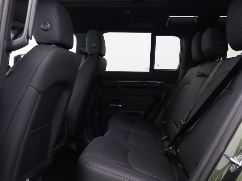  LAND ROVER DEFENDER 3.0 D250 X-Dynamic SE 110 5dr Auto 5433449