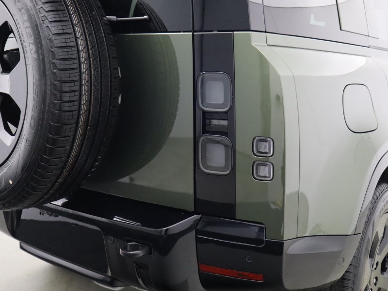  LAND ROVER DEFENDER 3.0 D250 X-Dynamic SE 110 5dr Auto 5433424