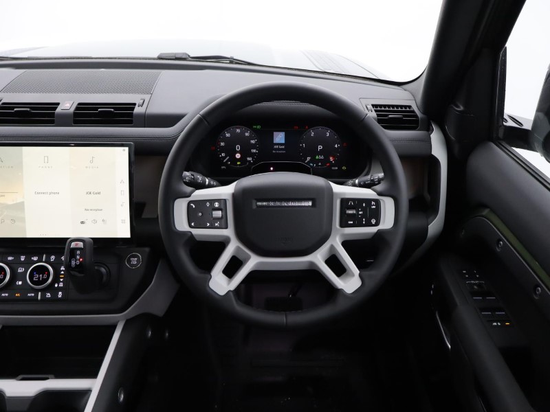  LAND ROVER DEFENDER 3.0 D250 X-Dynamic SE 110 5dr Auto 5433464