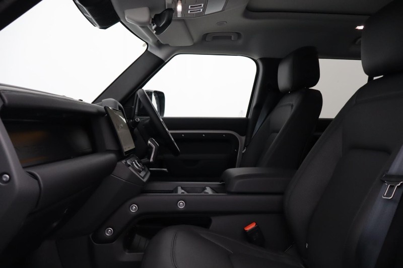  LAND ROVER DEFENDER 3.0 D350 X-Dynamic HSE 110 5dr Auto 5110073