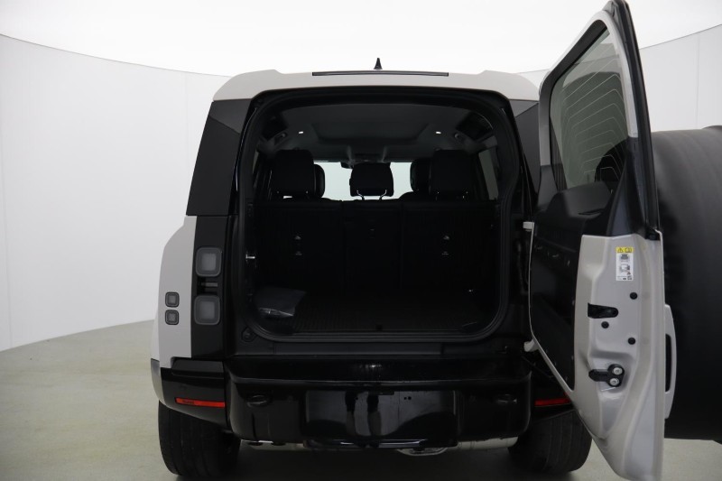  LAND ROVER DEFENDER 3.0 D350 X-Dynamic HSE 110 5dr Auto 5110058