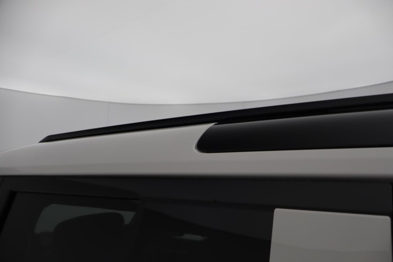  LAND ROVER DEFENDER 3.0 D350 X-Dynamic HSE 110 5dr Auto 5110069