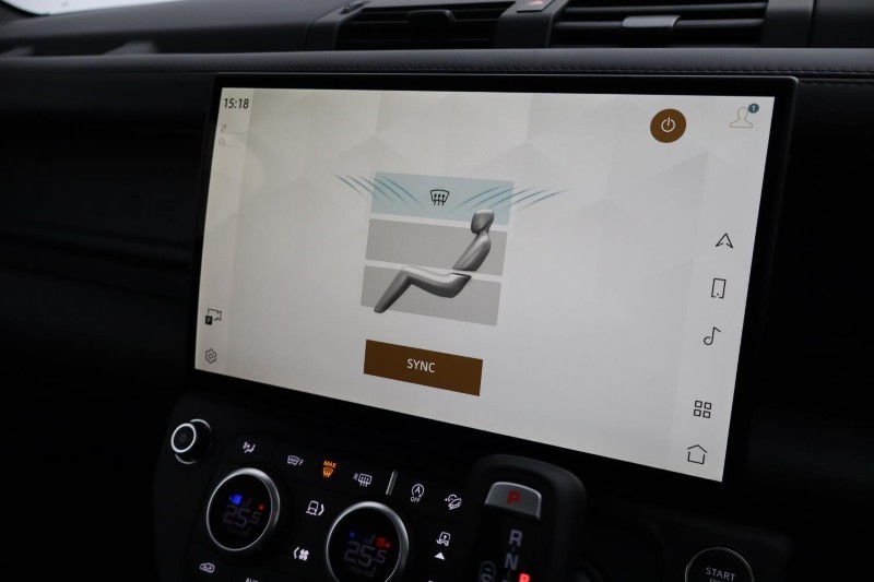  LAND ROVER DEFENDER 3.0 D350 X-Dynamic HSE 110 5dr Auto 5110094