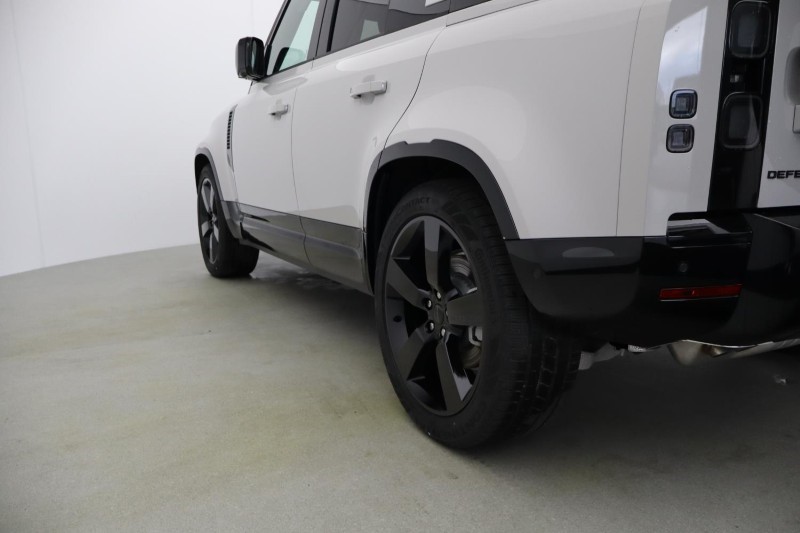  LAND ROVER DEFENDER 3.0 D350 X-Dynamic HSE 110 5dr Auto 5110061