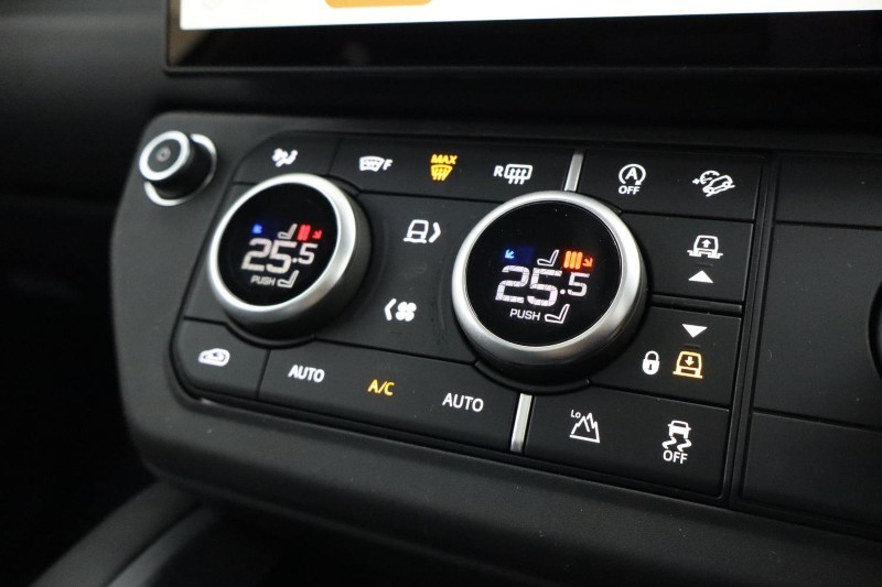  LAND ROVER DEFENDER 3.0 D350 X-Dynamic HSE 110 5dr Auto 5110098