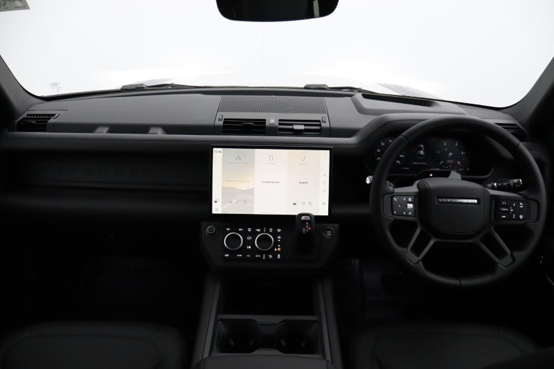 LAND ROVER DEFENDER 3.0 D350 X-Dynamic HSE 110 5dr Auto 5110075