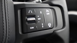 LAND ROVER DEFENDER 3.0 D350 X-Dynamic HSE 110 5dr Auto 5110102