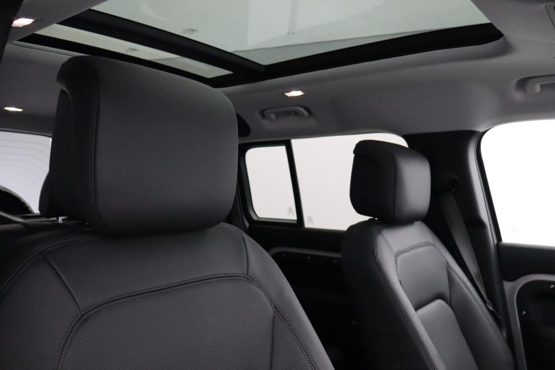  LAND ROVER DEFENDER 3.0 D350 X-Dynamic HSE 110 5dr Auto 5110084