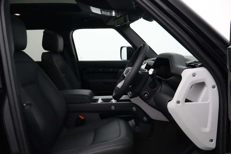  LAND ROVER DEFENDER 3.0 D350 X-Dynamic HSE 110 5dr Auto [7 Seat] 5325579