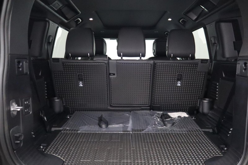  LAND ROVER DEFENDER 3.0 D350 X-Dynamic HSE 110 5dr Auto [7 Seat] 5325549