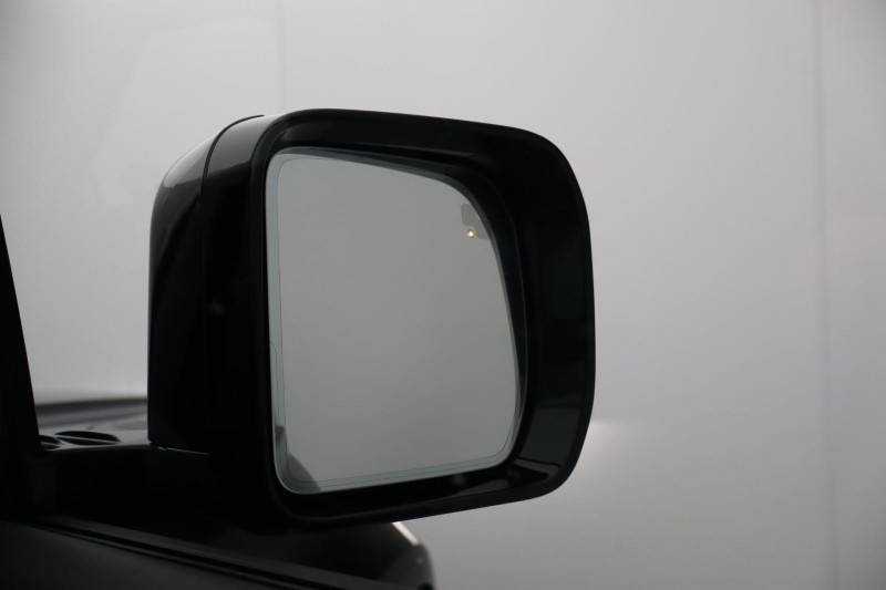  LAND ROVER DEFENDER 3.0 D350 X-Dynamic HSE 110 5dr Auto [7 Seat] 5325576