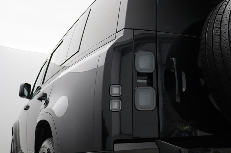  LAND ROVER DEFENDER 3.0 D350 X-Dynamic HSE 110 5dr Auto [7 Seat] 5325544