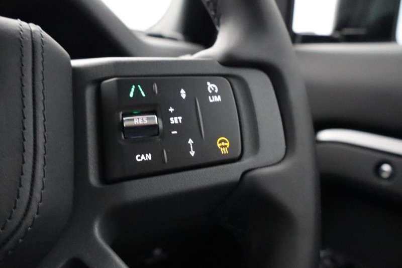  LAND ROVER DEFENDER 3.0 D250 X-Dynamic HSE 110 5dr Auto [7 Seat] 5325993