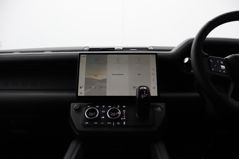  LAND ROVER DEFENDER 3.0 D250 X-Dynamic HSE 110 5dr Auto [7 Seat] 5325981