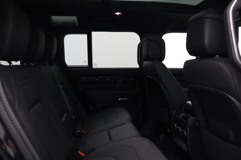  LAND ROVER DEFENDER 3.0 D250 X-Dynamic HSE 110 5dr Auto [7 Seat] 5325977