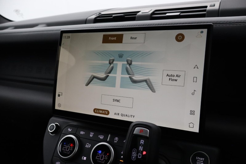  LAND ROVER DEFENDER 3.0 D250 X-Dynamic HSE 110 5dr Auto [7 Seat] 5326001