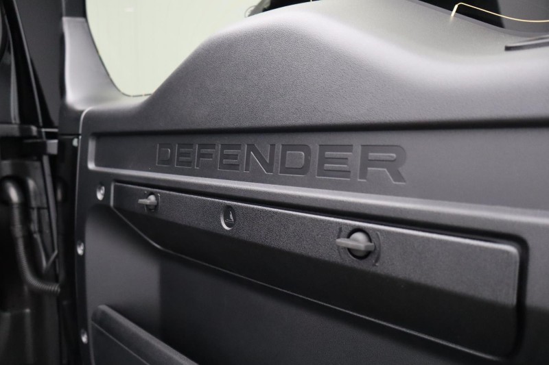  LAND ROVER DEFENDER 3.0 D250 X-Dynamic HSE 110 5dr Auto [7 Seat] 5325970