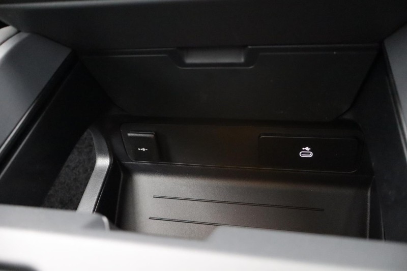  LAND ROVER DEFENDER 3.0 D250 X-Dynamic HSE 110 5dr Auto [7 Seat] 5326013