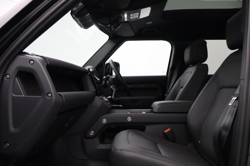  LAND ROVER DEFENDER 3.0 D250 X-Dynamic HSE 110 5dr Auto [7 Seat] 5325973