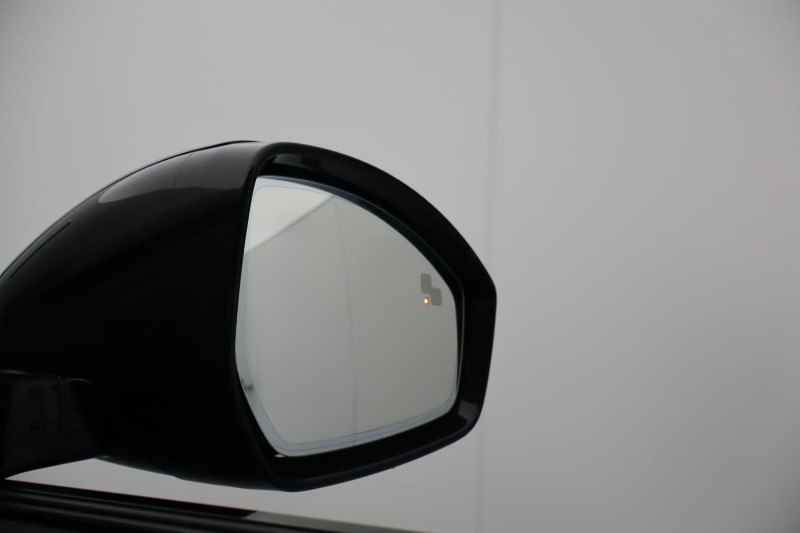  LAND ROVER RANGE ROVER VELAR 2.0 D200 MHEV Dynamic SE 5dr Auto 5326061