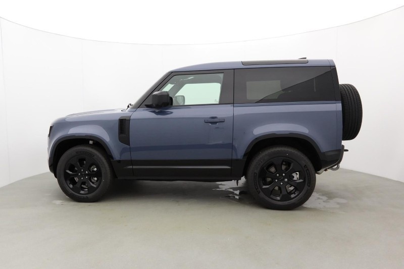  LAND ROVER DEFENDER 3.0 D250 X-Dynamic SE 90 3dr Auto 5550570