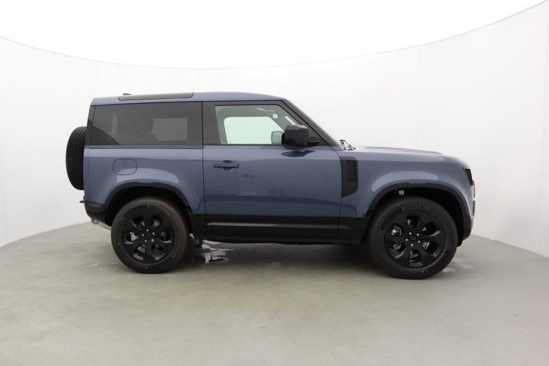  LAND ROVER DEFENDER 3.0 D250 X-Dynamic SE 90 3dr Auto 5550569